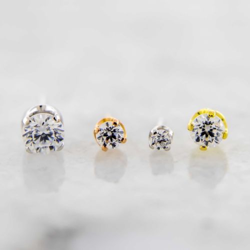 18KT Gold Prong Set Round Cut PREMIUM Zirconia