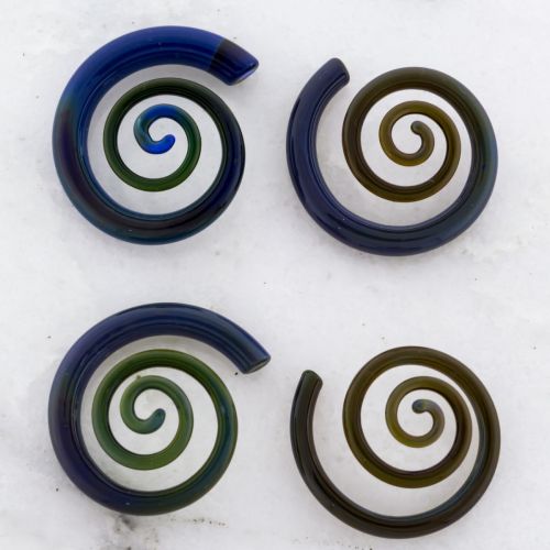 BLUE THAI 3D SPIRAL GLASS EAR HANGER