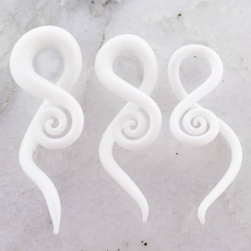 WHITE SQUID GLASS EAR HANGER