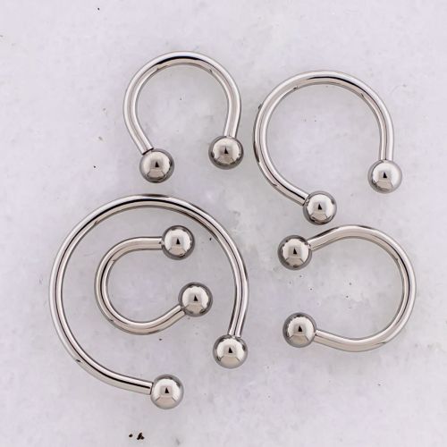 Steel Internally Threaded Horseshoes - 14G w/ Balls