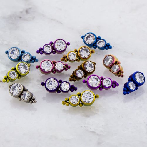 Titanium Internally Threaded End - Beaded 3 Gem Cluster 14G